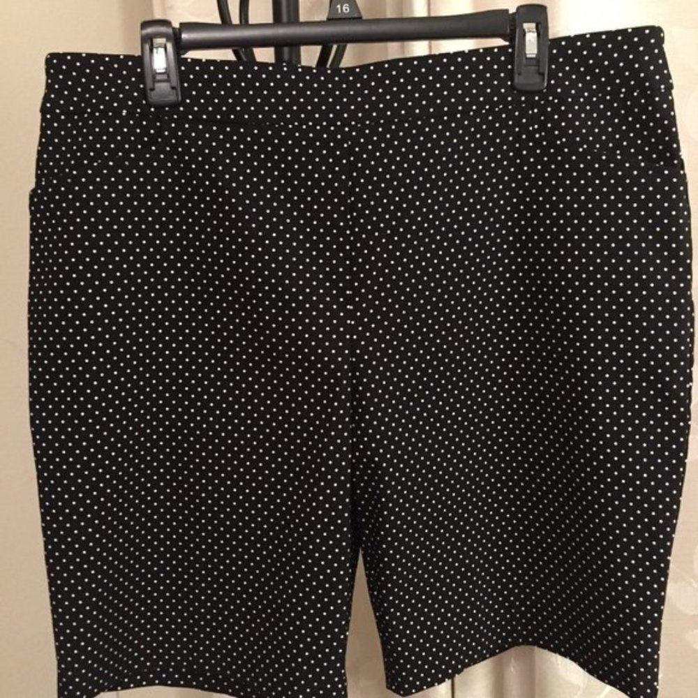 B&W Polka Dot Time and Tru Dressy Bermuda Shorts